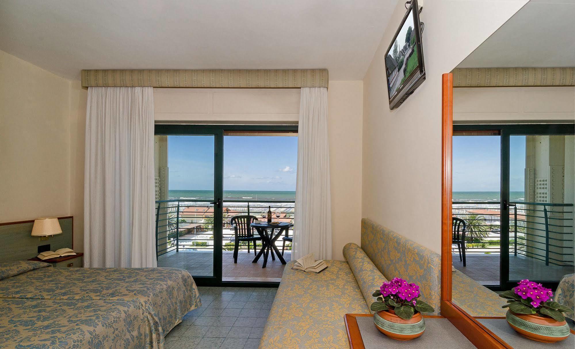 Hotel Paris Lido di Camaiore Exteriér fotografie